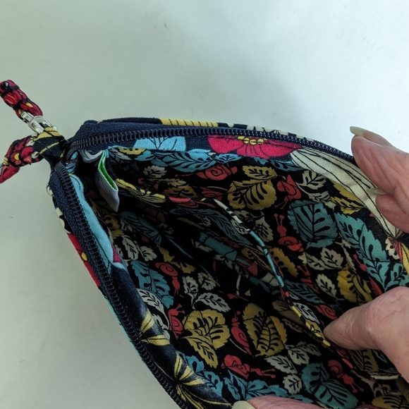 Vera Bradley wristlet clutch wallet happy snails print, new - Picture 5 of 5